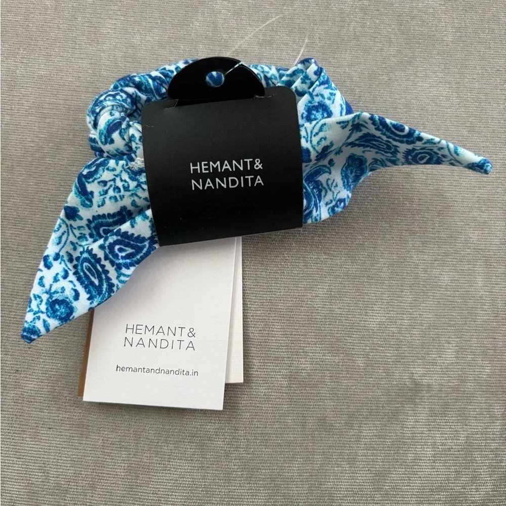 Hemant & Nandita Blue Paisley Floral Suho Braided Hair Tie Up Scrunchie
